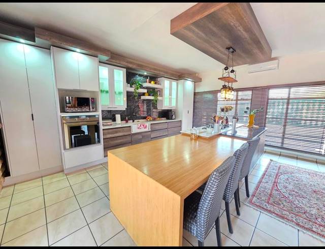 3 BEDROOM HOUSE FOR SALE IN GOLF PARK